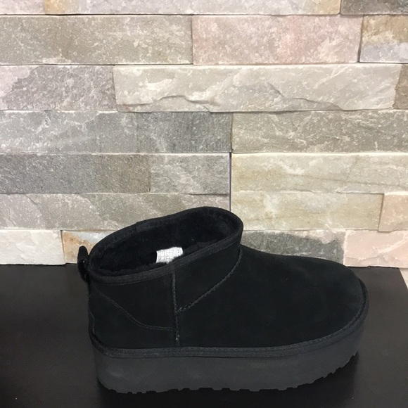 UGG Women's Classic Ultra Mini Platform - Picture 9 of 10
